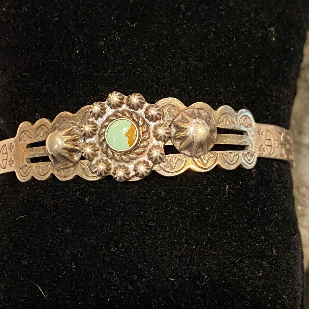 Sanford Navajo Turquoise Cuff - Picture 2 of 11